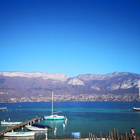 Annecy, Vue Et Montagne, Garage Άννεσι