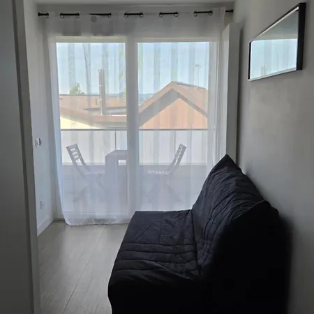 Annecy, Vue Et Montagne, Garage * Άννεσι